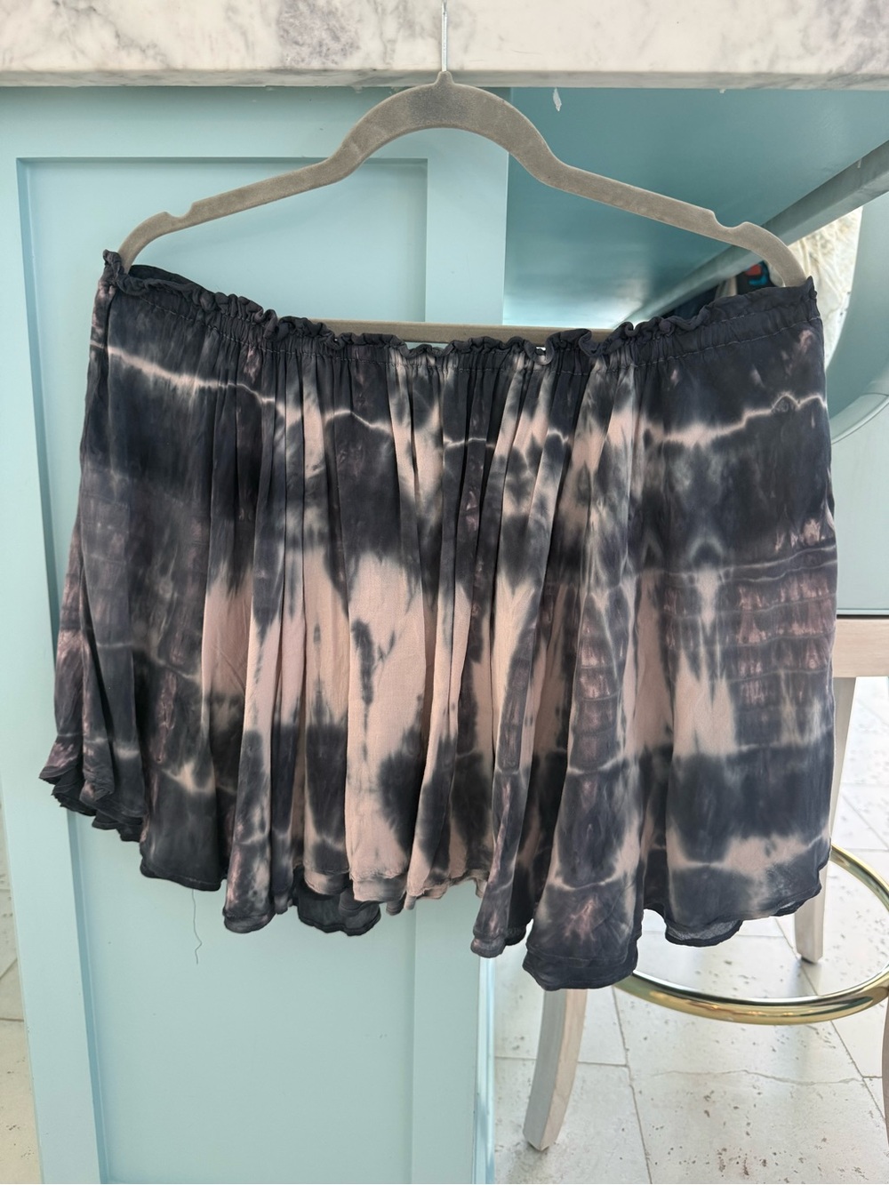 Tie-Dye Elastic off the shoulder top in Black and Blush